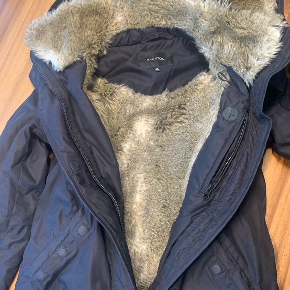 Aritzia Babaton Parka - Picture 2 of 5